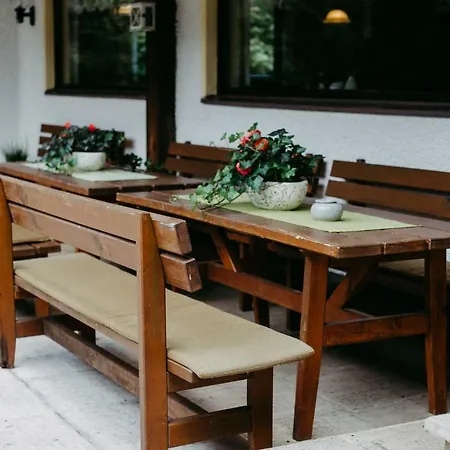 ゲストハウス Leprich 2*